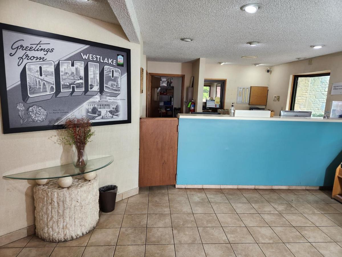 Westspring Inn - Westlake Cleveland Exterior foto
