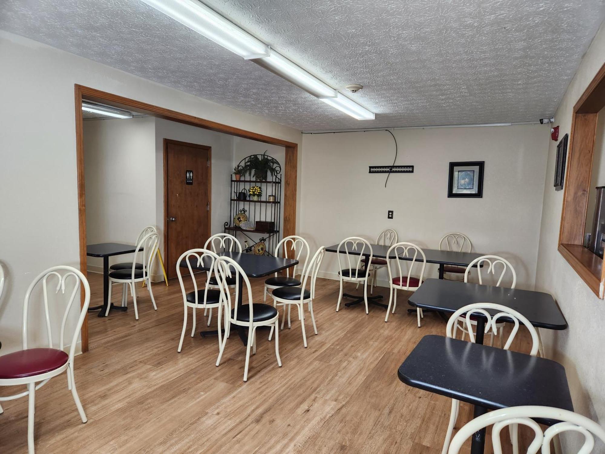 Westspring Inn - Westlake Cleveland Exterior foto